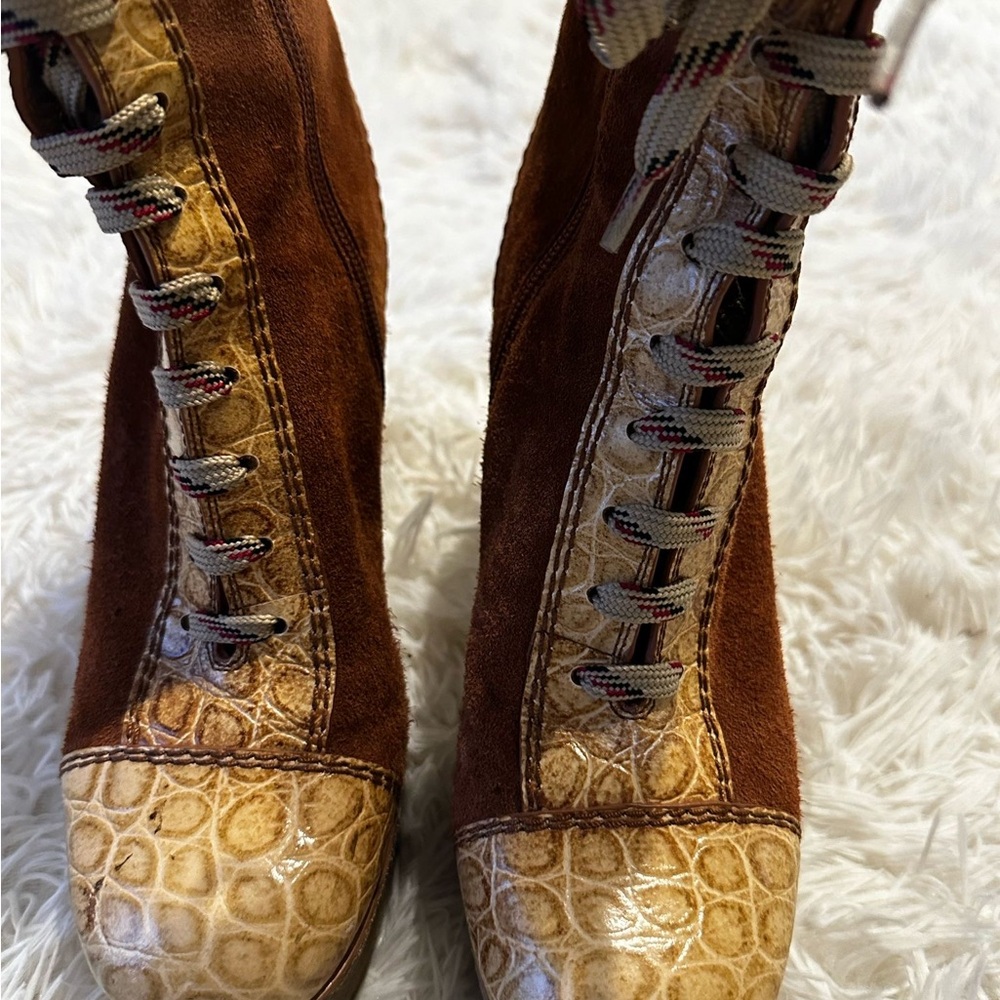 See By Chloe Suede Ankle Length Lace Up Boots size 8.5 - Picture 6 of 9